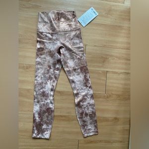 Lululemon. Aligh High -Rise Pant 25. Shine